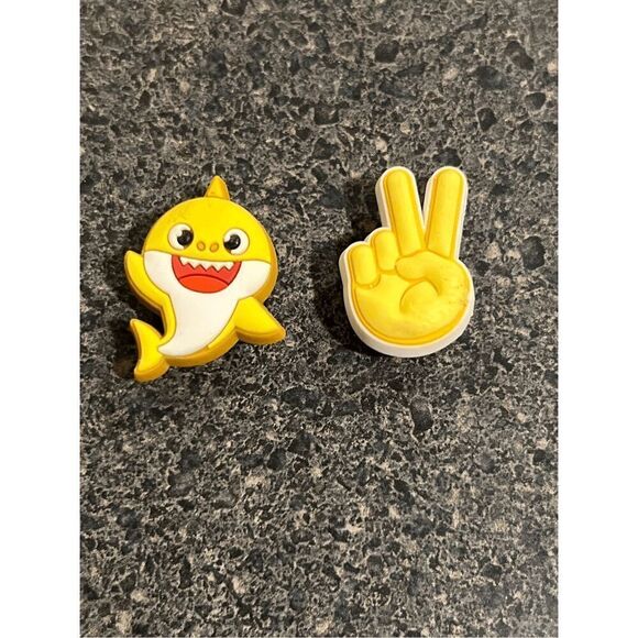 CROCS Baby Shark shoes charms - Picture 2 of 4